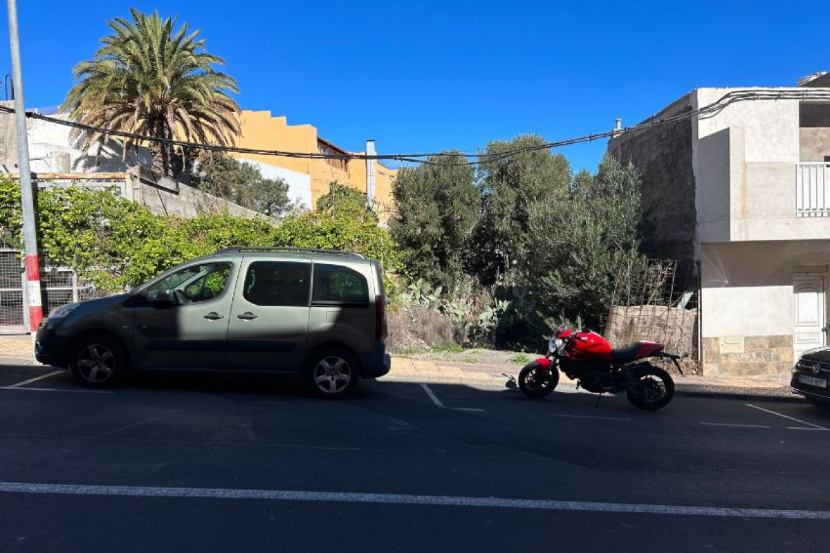 Terreno en venta en Ingenio, Las Palmas photo 1