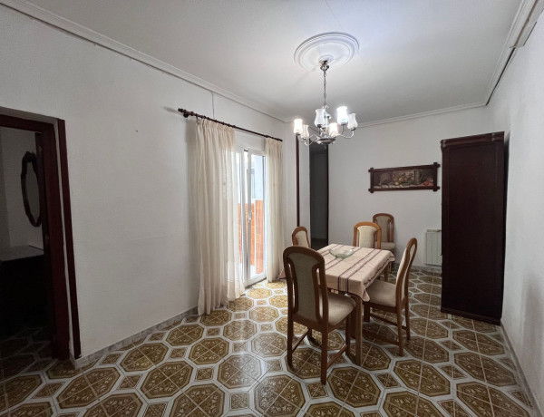 Продажа первого этажа в  Ctra. Circunvalación - La Magdalena , Distrito Ctra. Circunvalación - La Magdalena photo 4