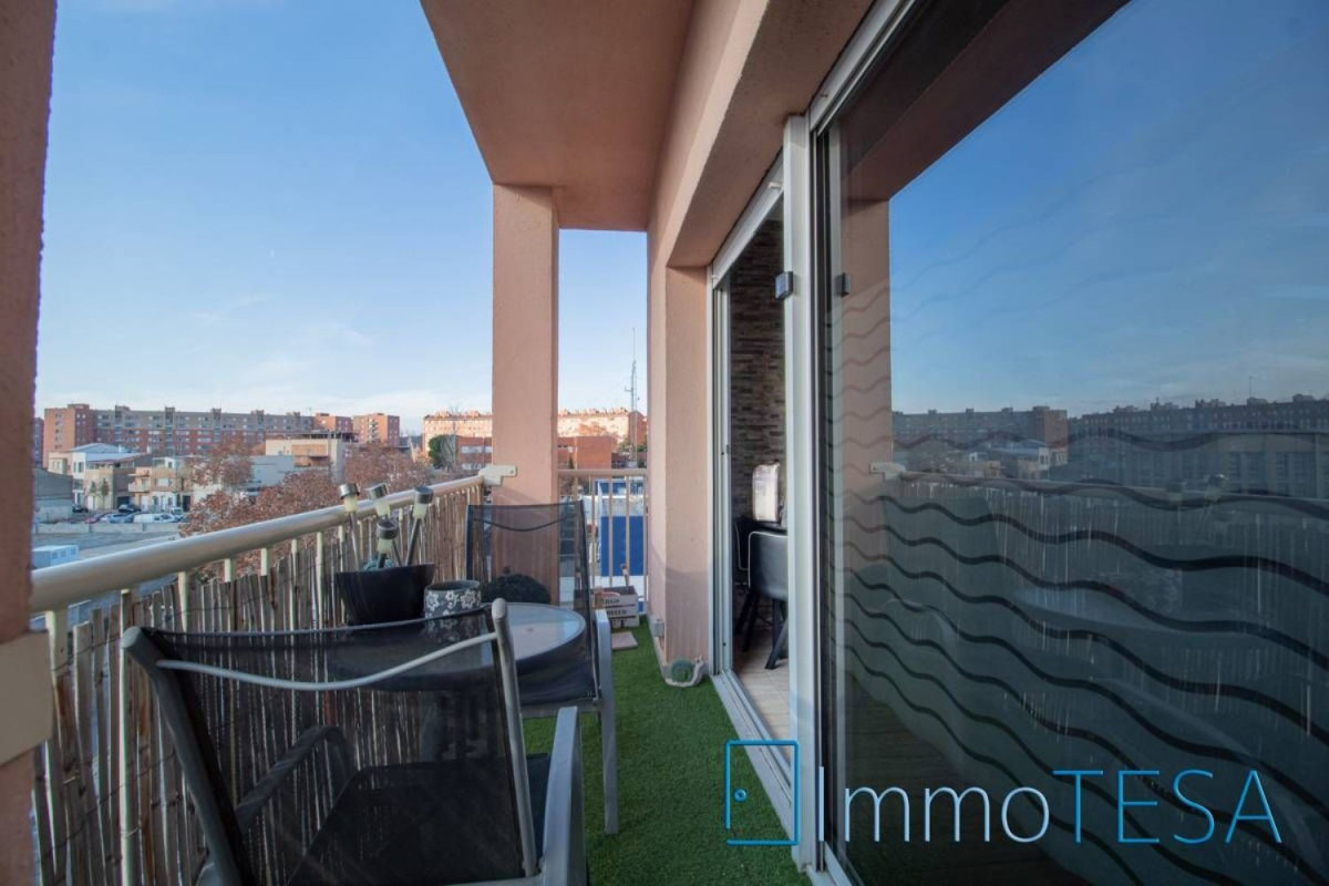 Sale of apartment in Ca N'Oriac - Can Puiggener, Sabadell
photo 3
