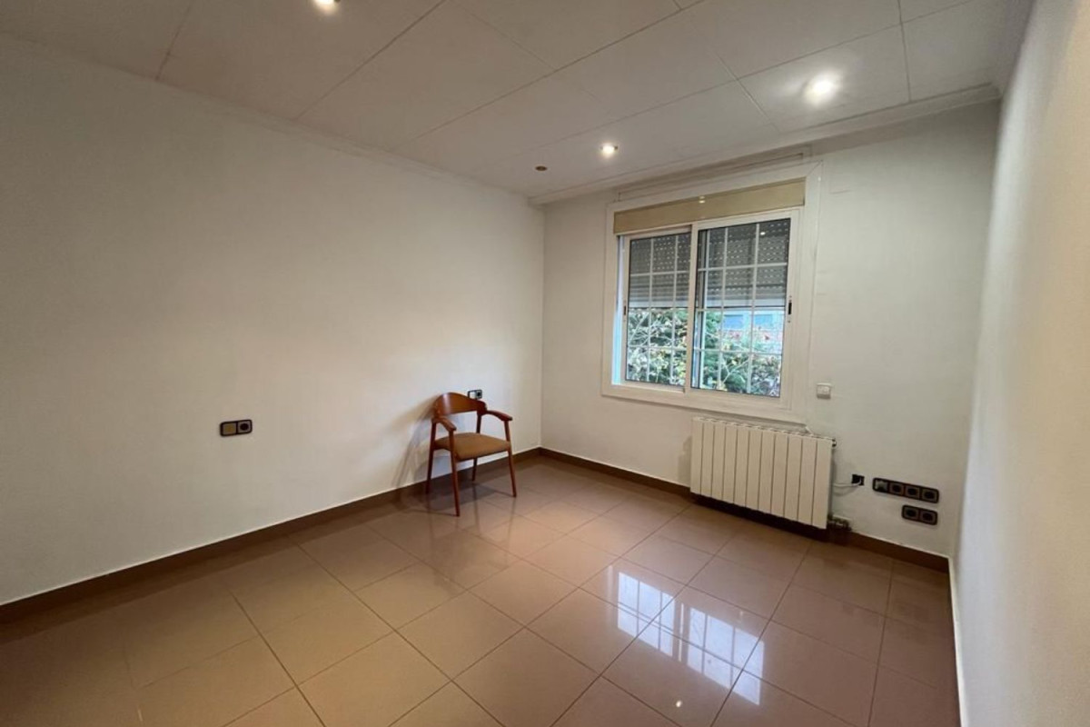 Продажа квартиры на Центр, Госпиталет-де-Льобрегат
photo 3