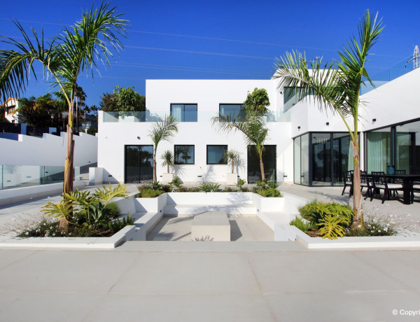 Semi-detached house for sale in  Las Chapas-El Rosario , Marbella photo 4