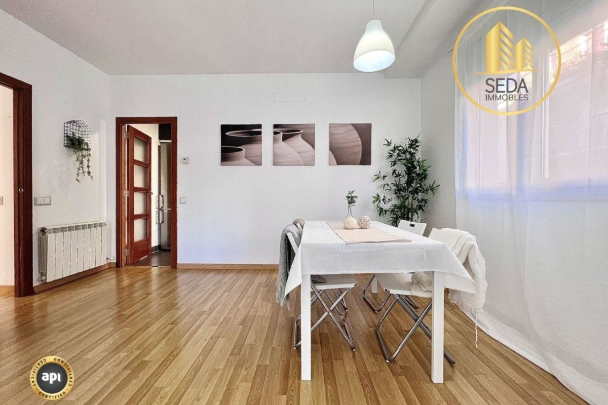 Sprzedaż mieszkania w Calle LAVOISIER, Terrassa
 photo 5