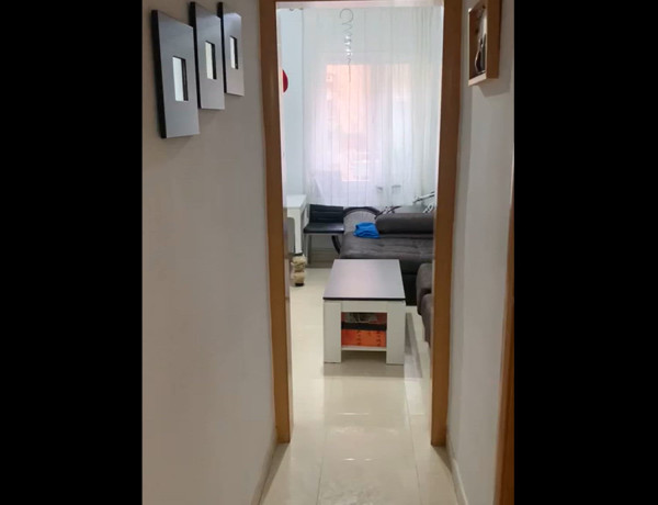 Piso en venta en  Calle d'Ausiàs Marc, Badalona photo 1