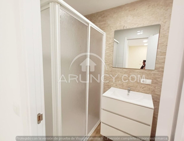 Chalet independiente en venta en  Centro , Alcalá de Guadaira photo 3