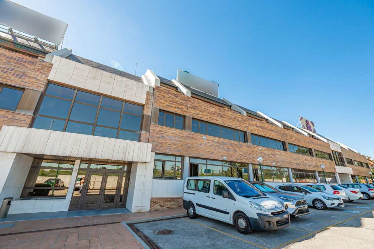 Venta de oficina en Calle Mahon , Las Rozas de Madrid photo 3