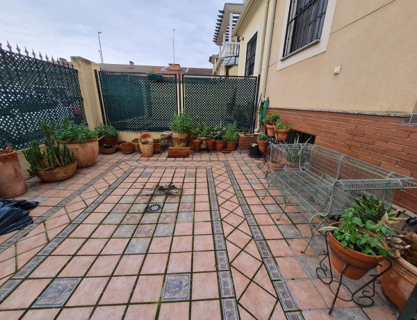 Chalet adosado en venta en  Urb. Huerta Rosales , Badajoz photo 3