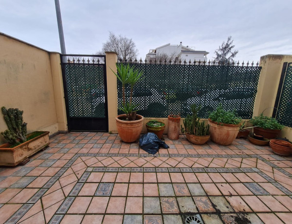 Chalet adosado en venta en  Urb. Huerta Rosales , Badajoz photo 4