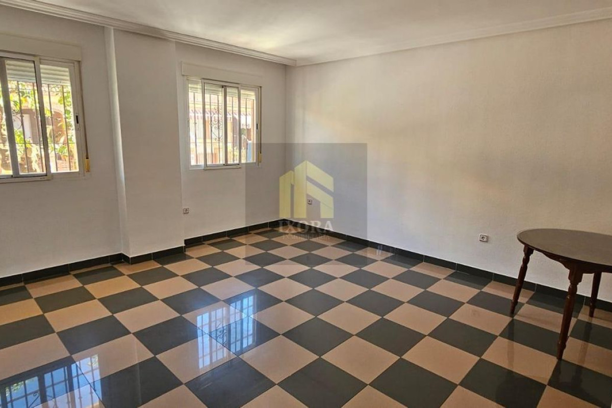 Продажа квартиры на Calle Irlanda, 2, Линарес
 photo 4