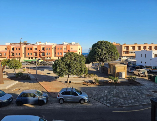 Piso en venta en Corralejo , La Oliva thumbnail 1