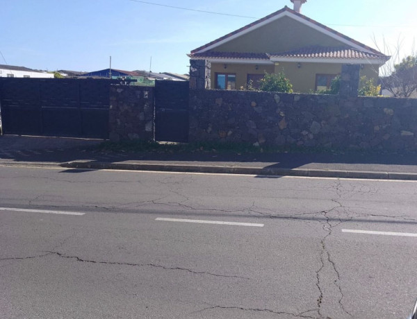 Chalet independiente en venta en  Camino la Villa, 137 A, San Cristóbal de la Laguna photo 2