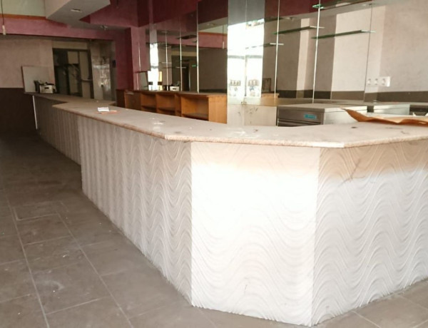 Local en venta en Oeste photo 1