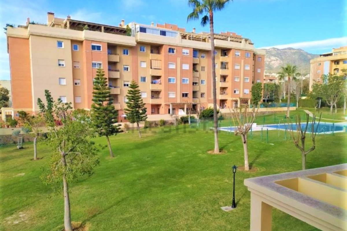 Продажа квартиры на Calle Conrado del Campo, Торремолинос
 photo 3