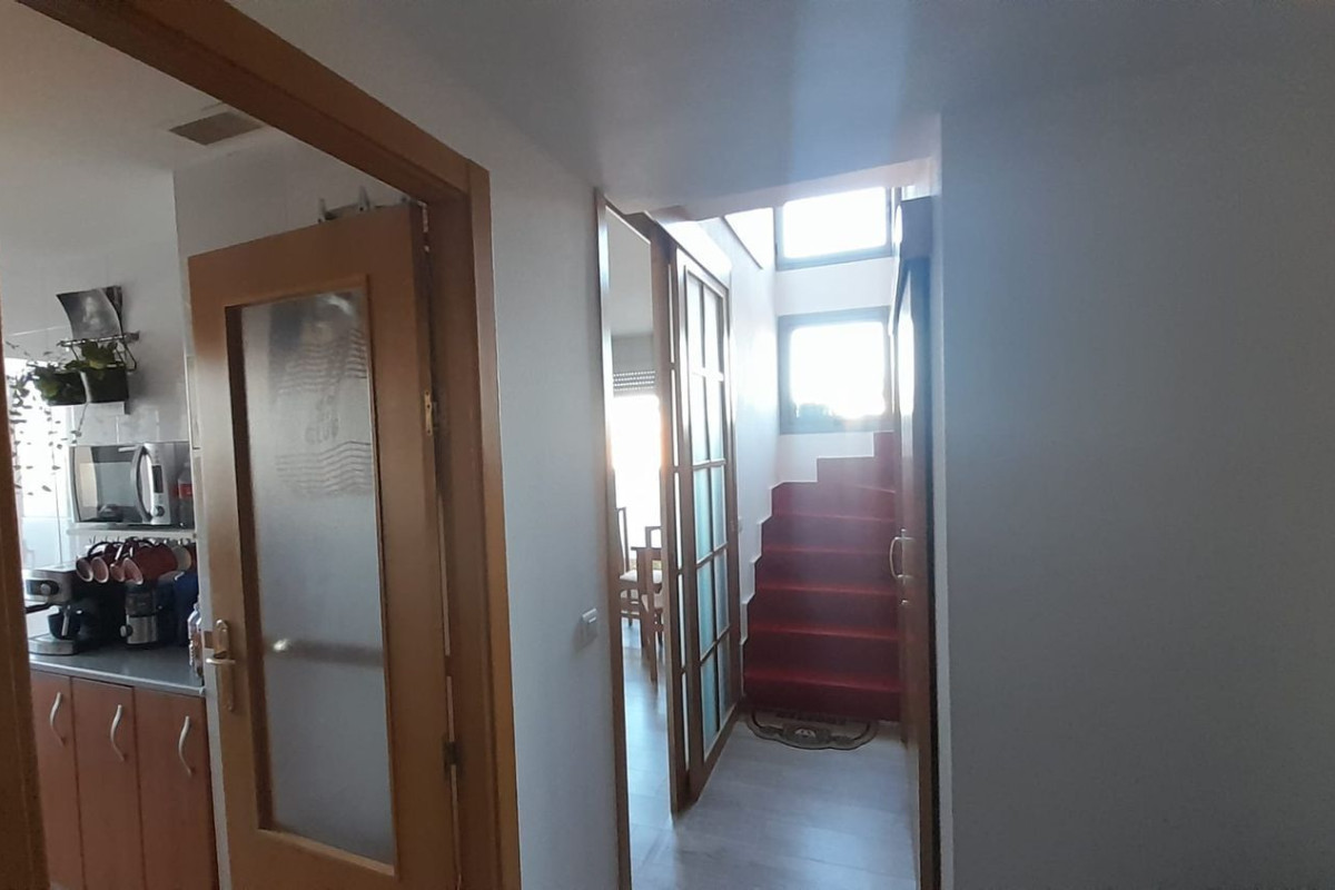 Venta de duplex en Travesía Fuente Cisneros, 4, Alcorcón photo 3