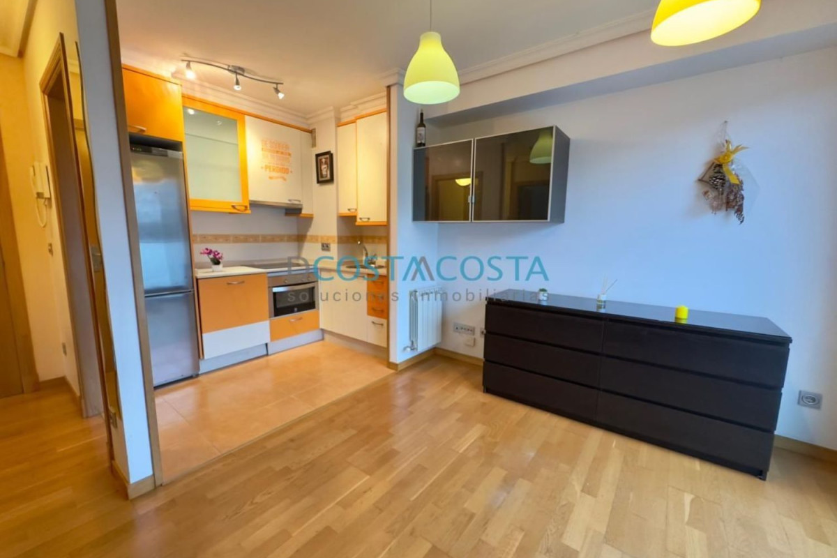 Sale of apartment in Calle da Pardavila, Vigo
 photo 3