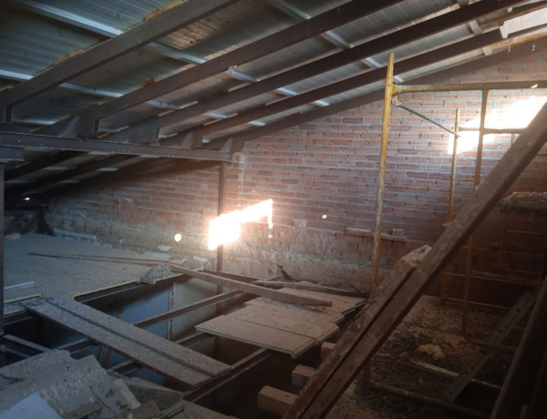 Chalet adosado en venta en , Cigales photo 1
