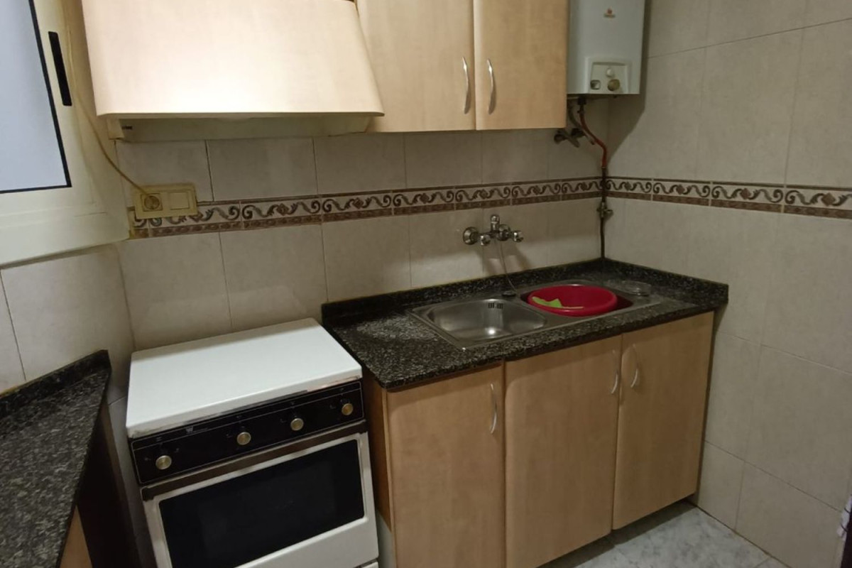 Sale of apartment in Calle de les Mimoses, Hospitalet de Llobregat
 photo 3