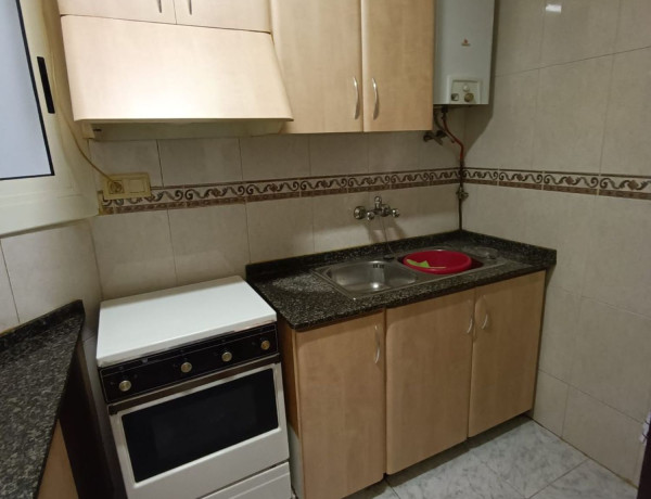 Piso en venta en Calle de les Mimoses, Hospitalet de Llobregat thumbnail 2