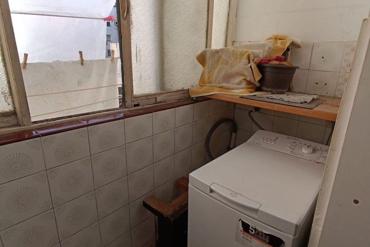 Sale of apartment in Calle de les Mimoses, Hospitalet de Llobregat
 photo 4