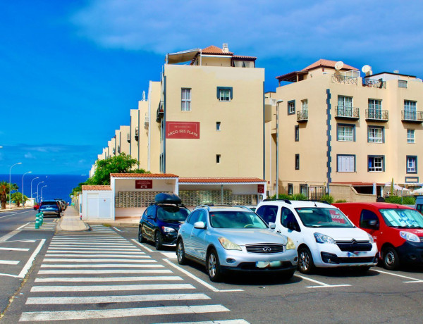 First floor for sale in  Calle la tosca, 5, Adeje photo 1
