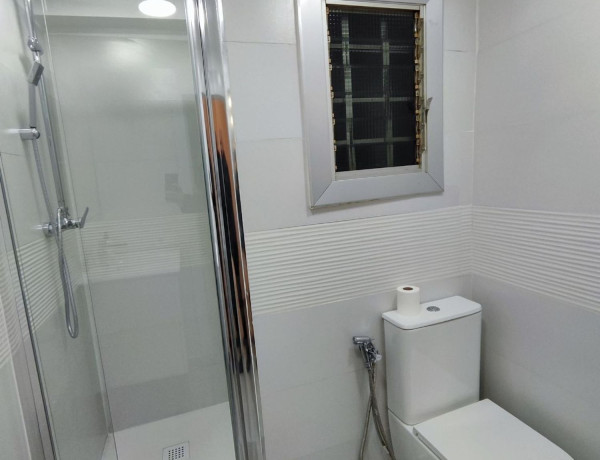 Piso en venta en  Calle Arquitecto Rodríguez, 67, València photo 3