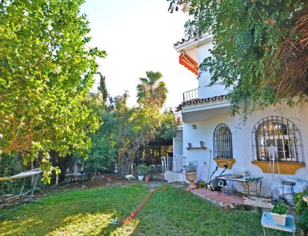Chalet independiente en venta en Calle Limones Del Lagarejo, Mijas photo 1