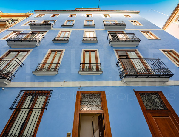 Edificio de uso mixto en venta en calle de la Nau, 9 photo 2