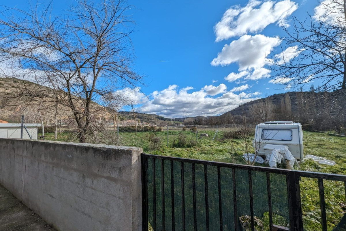 Terreno en venta en Lupiana, Guadalajara photo 3
