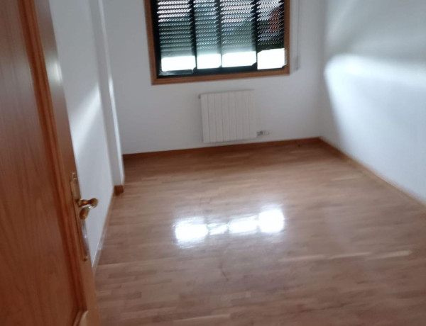 Piso en venta en , O Covelo thumbnail 2