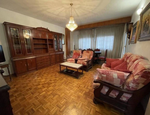 Piso en venta en  Avenida del President Companys, Badalona photo 1