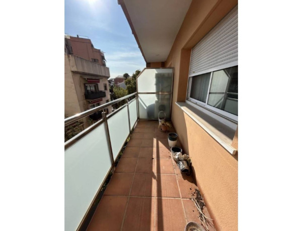Piso en venta en  Avenida del President Companys, Badalona photo 2