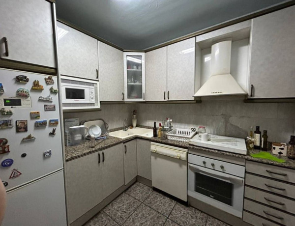 Piso en venta en  Avenida del President Companys, Badalona photo 3
