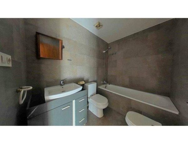Bajo en venta en , Alcoletge photo 2