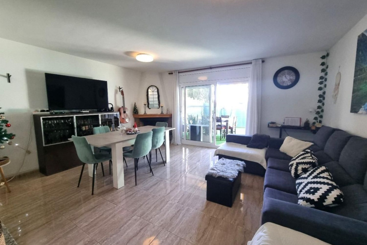 Sale of townhouse in Clarà , Torredembarra photo 1