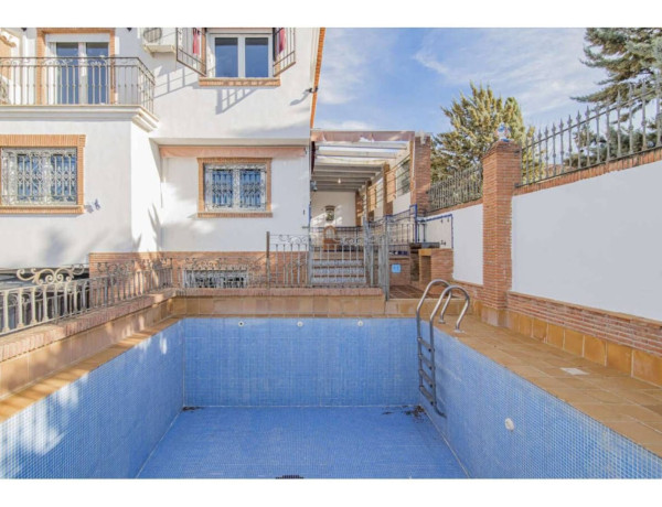 Chalet adosado en venta en , Gojar thumbnail 2