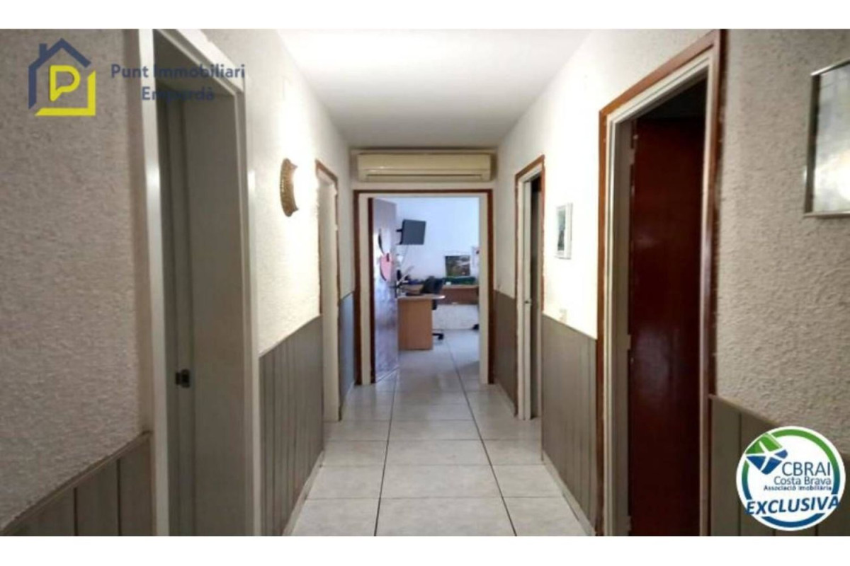 Sprzedaż parteru w Calle Ebre, Llançà
photo 5
