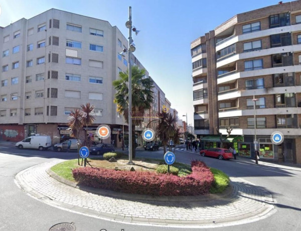 Edificio en venta en Teis photo 3
