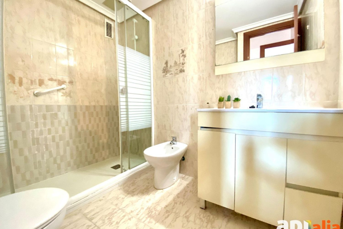 Продажа квартиры на Calle d'Escaladei, 2, Салоу
 photo 5