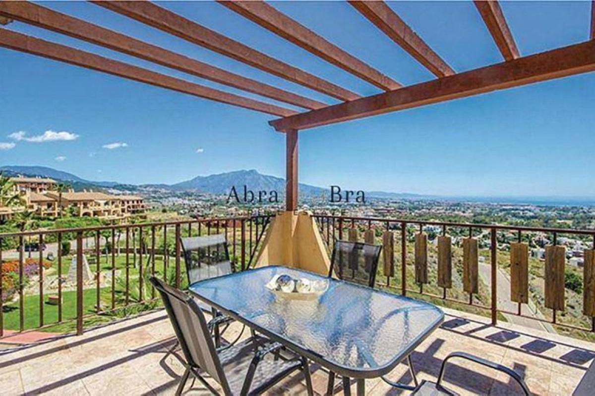 Sale of apartment in The Paradise, Benahavís
photo 1