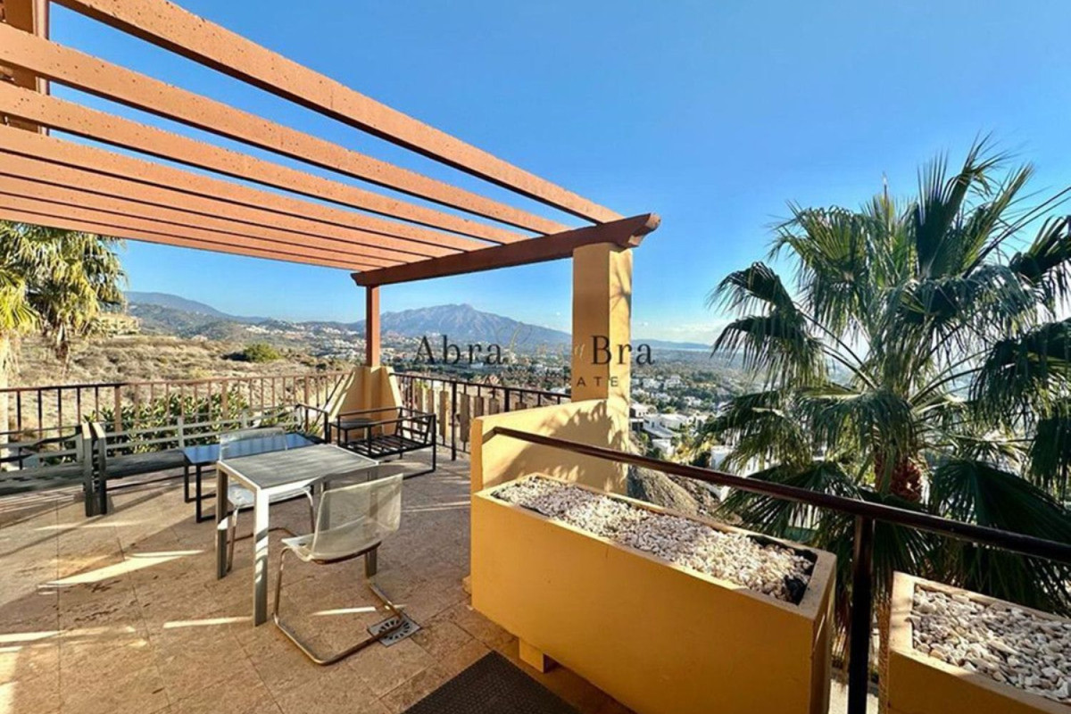Sale of apartment in The Paradise, Benahavís
photo 3