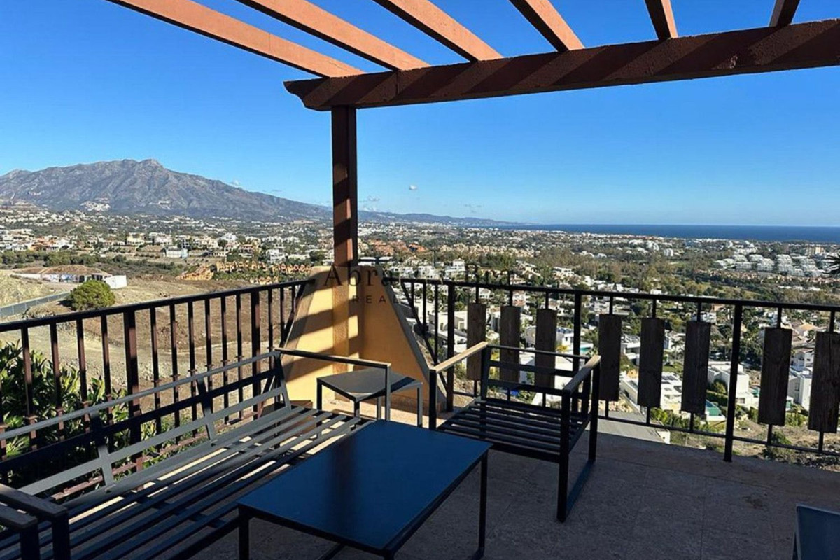 Sale of apartment in The Paradise, Benahavís
photo 5