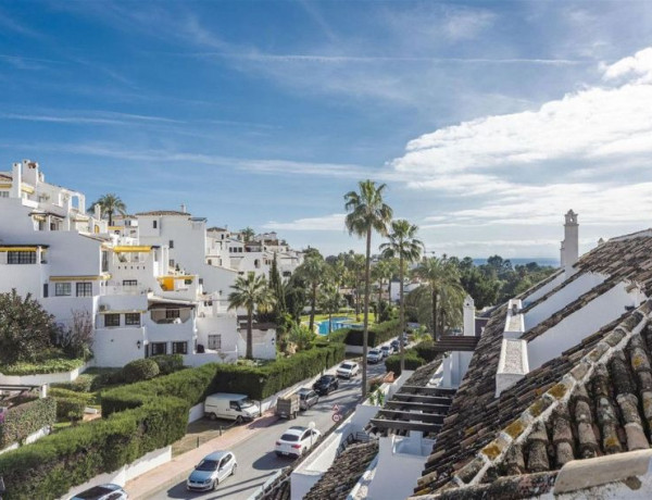 Дуплекс на продажу в Calle las Camelias, Marbella photo 1