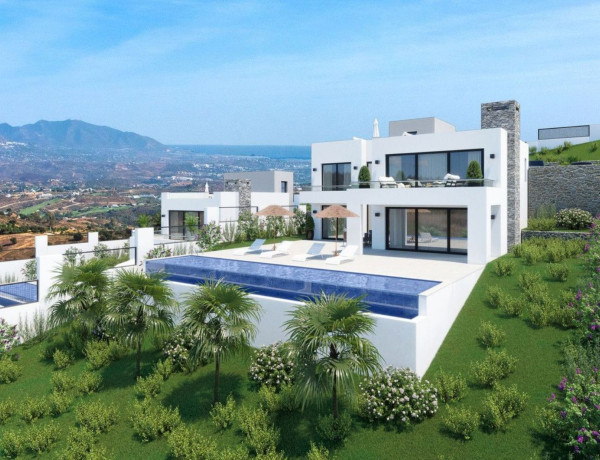 Chalet independiente en venta en  Avenida de España, 65, Marbella photo 2