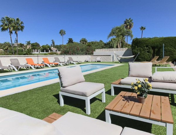 Chalet independiente en venta en Calle Holmdahl s/n, Mijas photo 1
