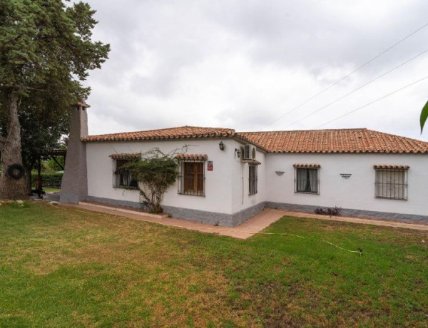 Коттедж на продажу в Centro , Alhaurín el Grande photo 1