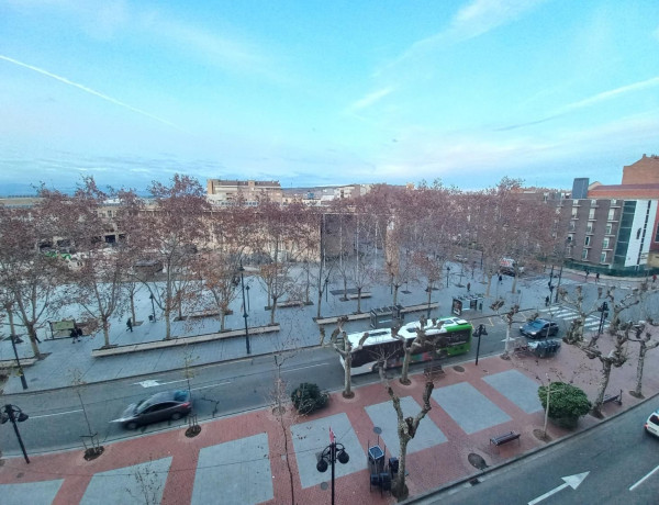 Piso en venta en  Centro , Logroño photo 4