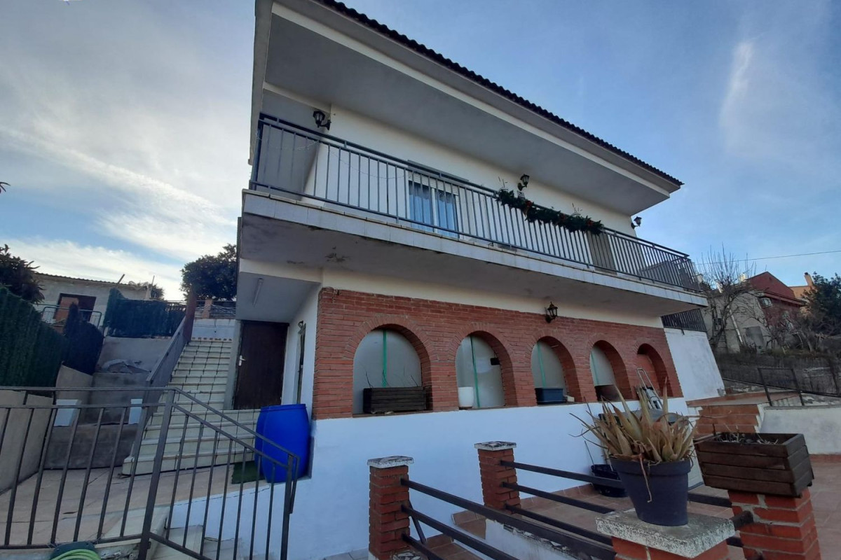 Venta de chalet independiente en Sant Muç - Castellnou - Can Mir, Rubí
 photo 2