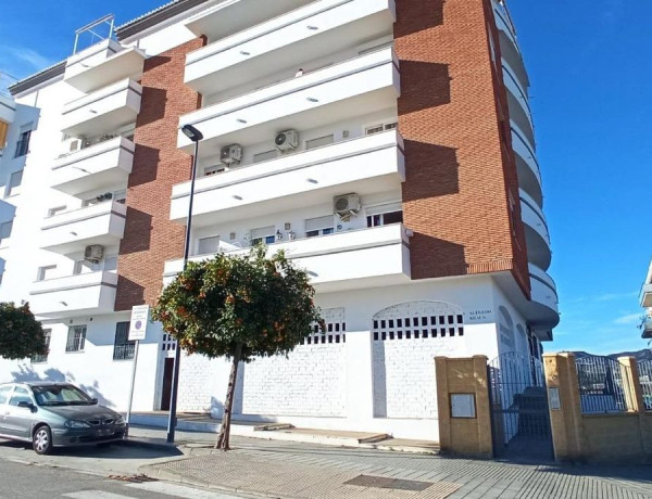 Local en venta en Ensanche II photo 1