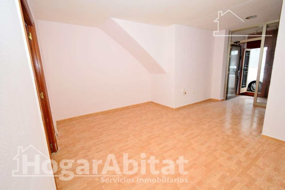 Sale of ground in Calle Salvador Giner, Bétera
photo 2