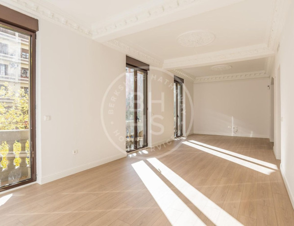 Apartment for sale in Barrio de Salamanca , Madrid photo 1