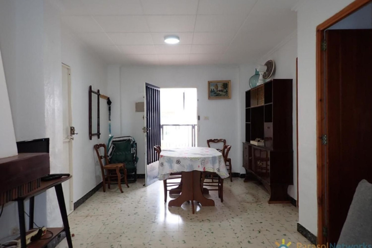 Sale of townhouse in Oliva town , Olive photo 2